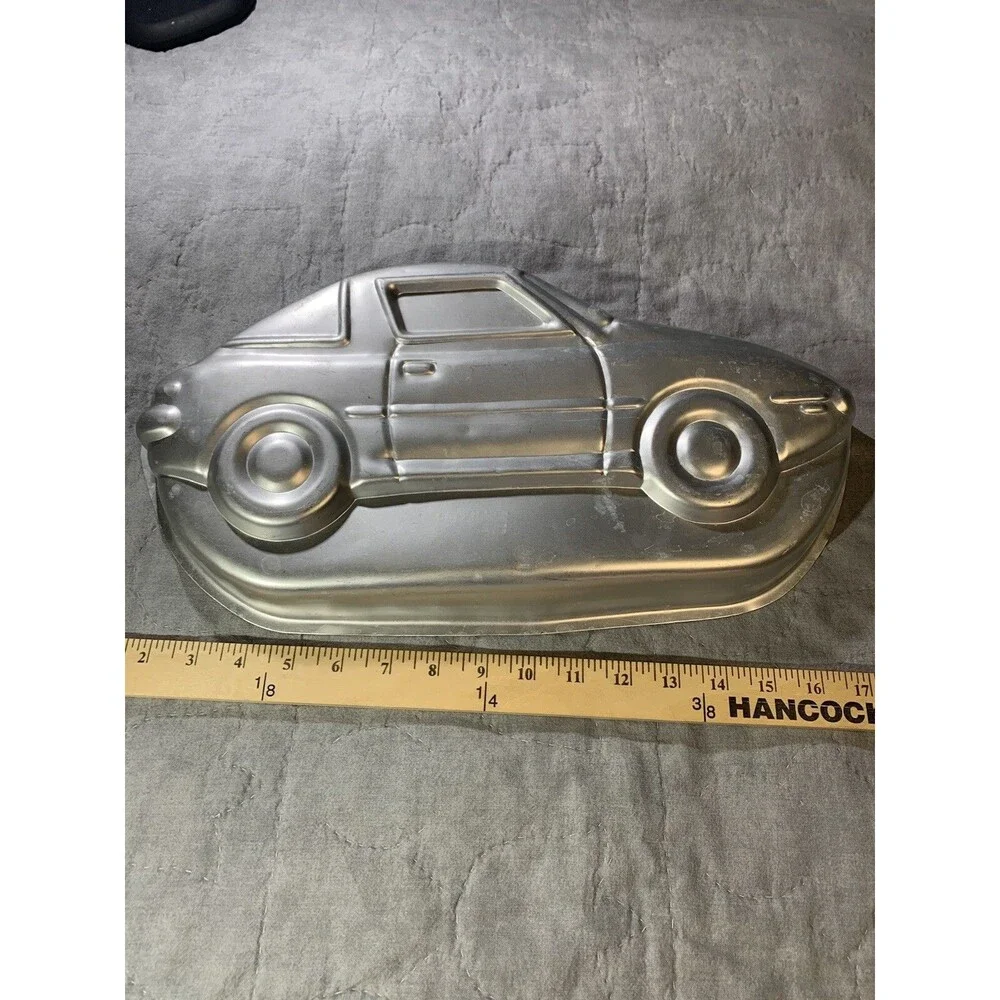 Vintage 1979 Wilton Sports Car Cake Pan Birthday Cake 205-1948 Party Celebration
